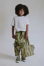 Load image into Gallery viewer, Petite Ganache 8 Ball Balloon pants (kids)
